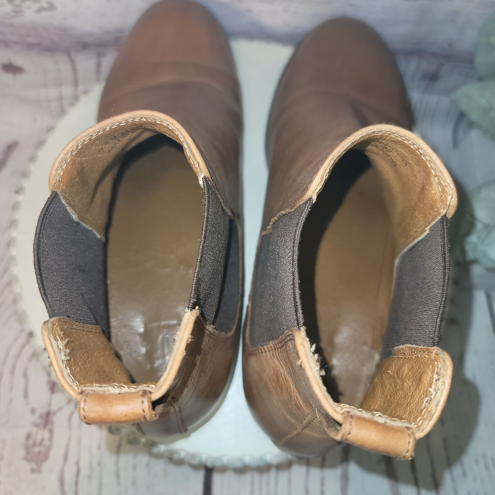 FRYE Melissa Womens Cognac Brown Leather Chelsea Boots Size 9.5B - Picture 10 of 16